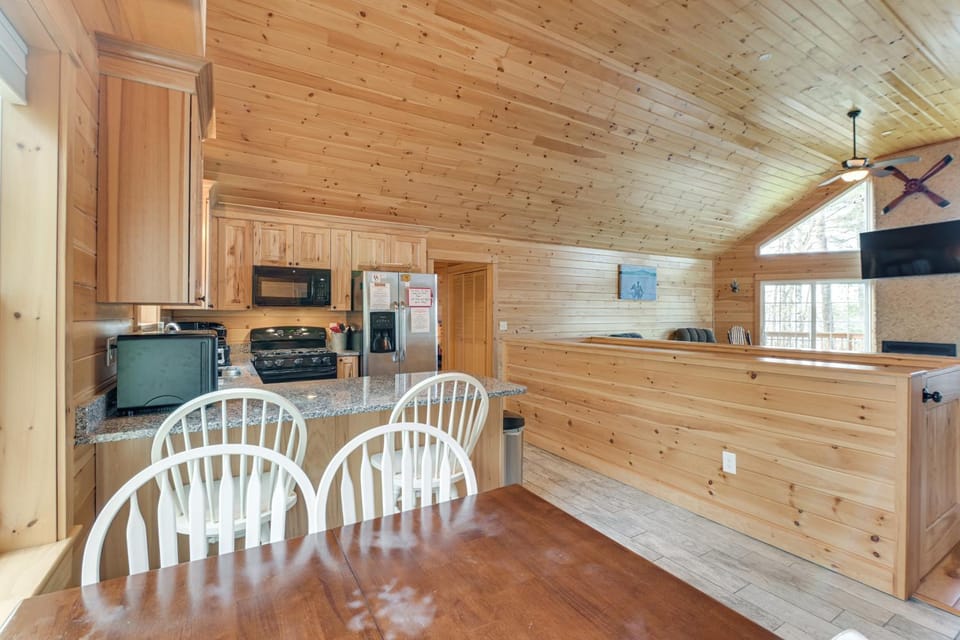 Waterfront Davis Pond Cabin w/ Dock + Kayaks! Cabin in Penobscot