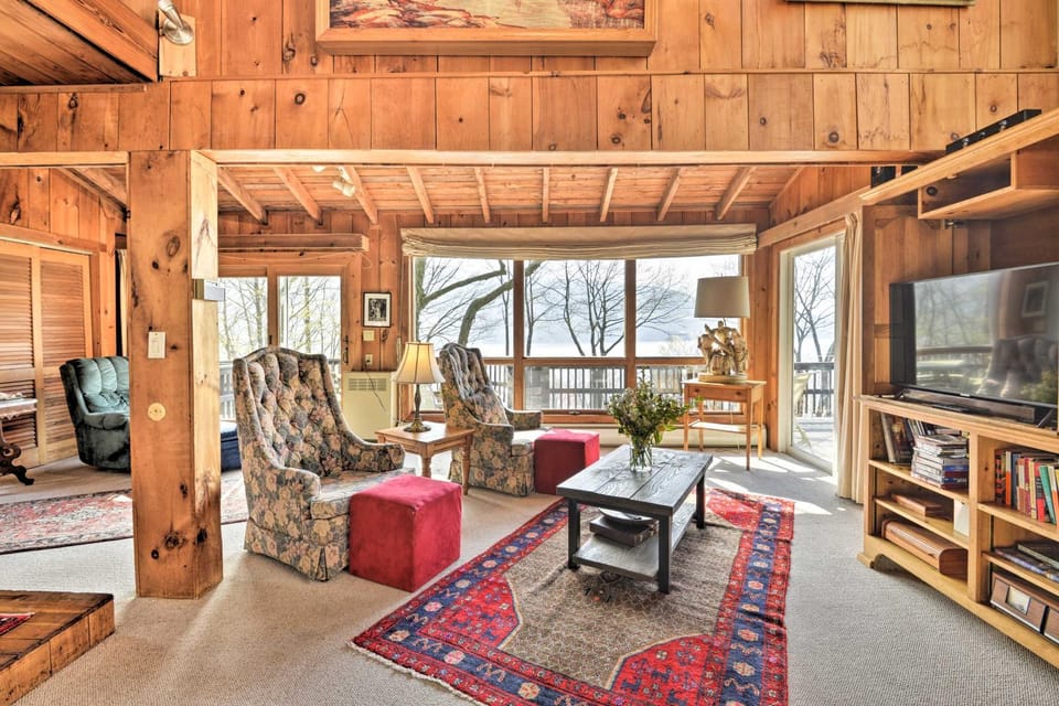 Skaneateles Lake Home: Water Views & Private Beach House in Spafford