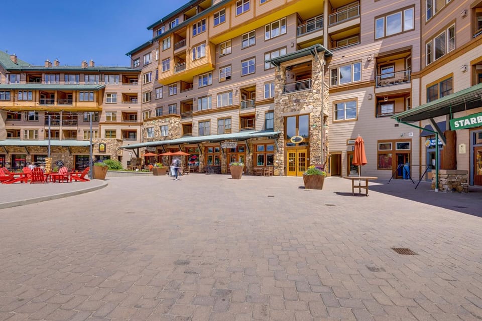 Cozy Ski-In/Ski-Out Winter Park Resort Condo! House in Winter Park