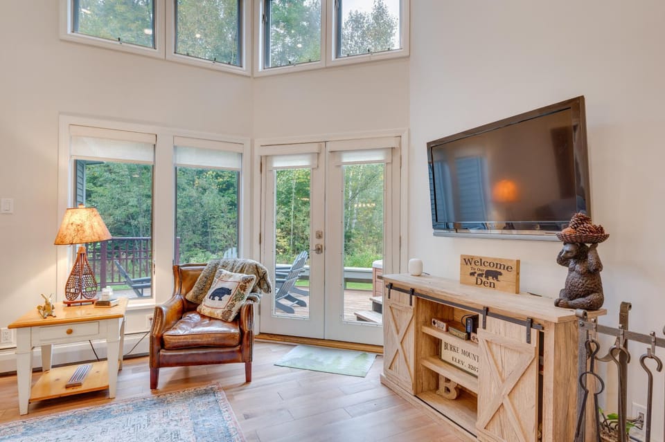 Ski-in Condo w/ Hot Tub on Burke Mtn Slopes! House in Burke