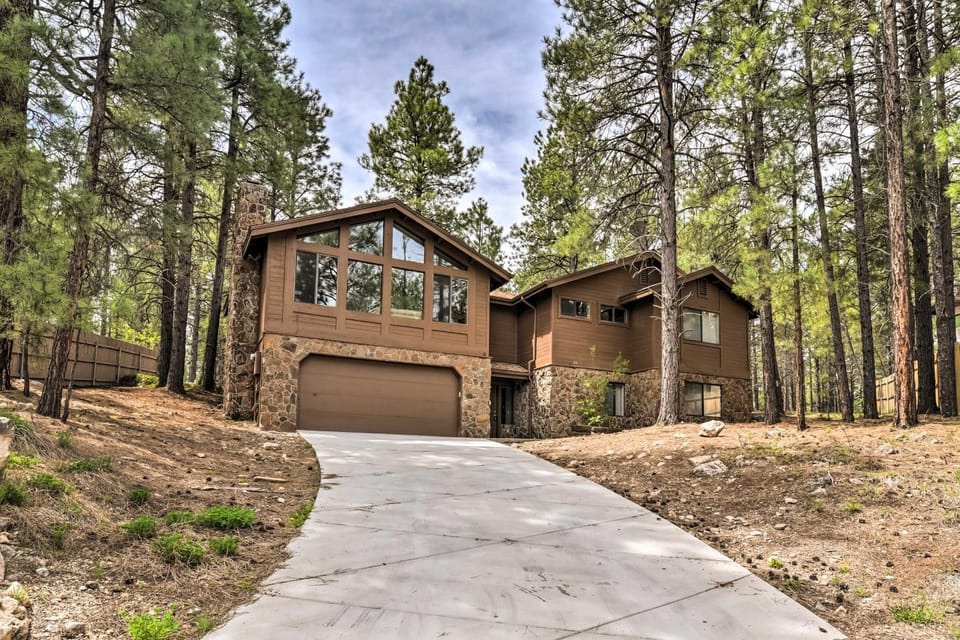 Flagstaff Home w/ Back Deck - 5 Mi to Downtown House in Flagstaff