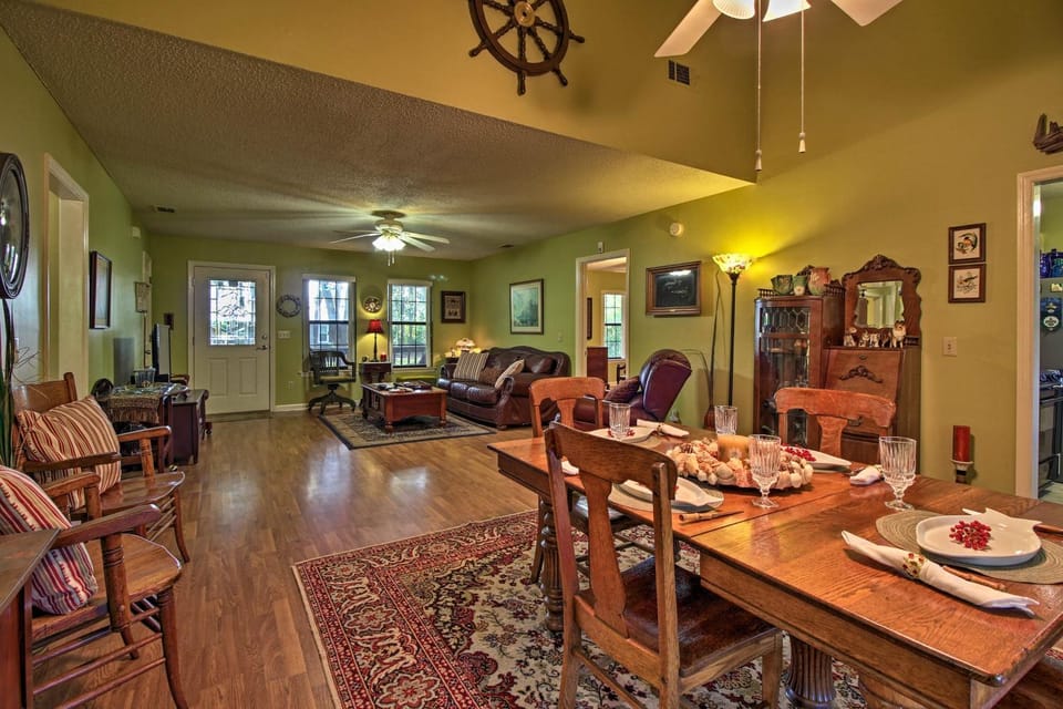 Waterfront Midway Home w/ Sunroom & Large Yard House in Georgia