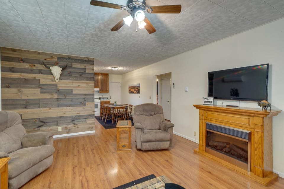 'Badlands Suite' < 1 Mi to Teddy Roosevelt Park! House in North Dakota