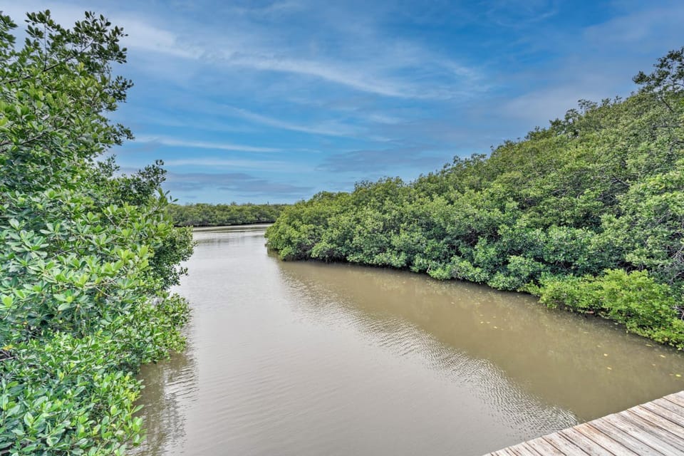 Pool Access, Walk to Manatee Beach: Coastal Condo House in Holmes Beach