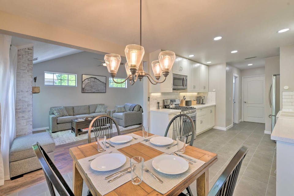 Modern Flagstaff Home w/ BBQ: Walk Downtown! House in Flagstaff