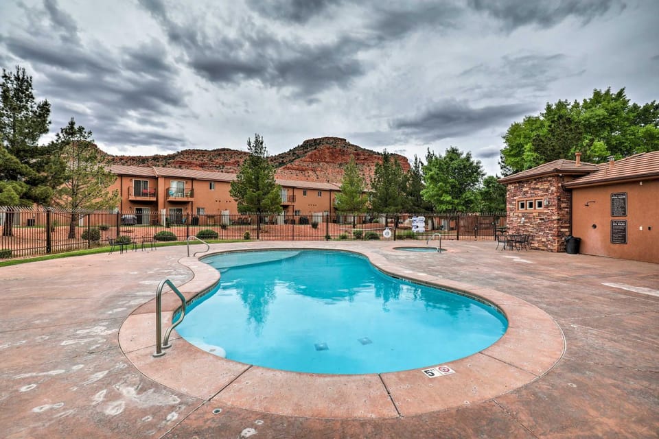 Kanab Condo w/ Pool & Patio, 30 Mi to Zion NP House in Kanab