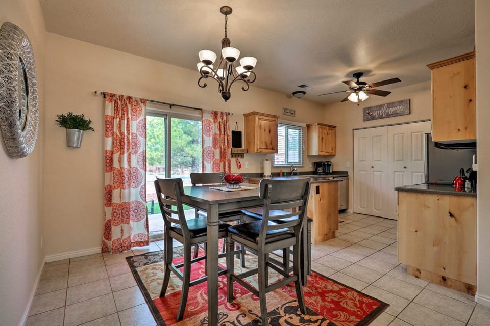 Kanab Condo w/ Pool & Patio, 30 Mi to Zion NP House in Kanab
