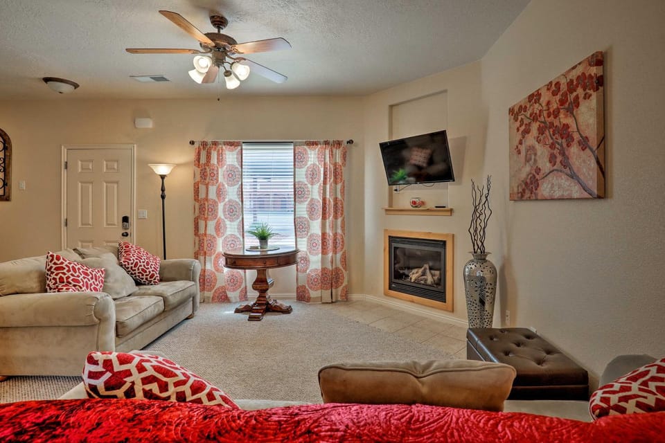 Kanab Condo w/ Pool & Patio, 30 Mi to Zion NP House in Kanab