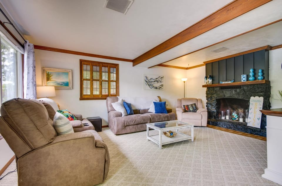 Private Dock: Waterfront Gem on Lake of the Ozarks House in Lake of the Ozarks