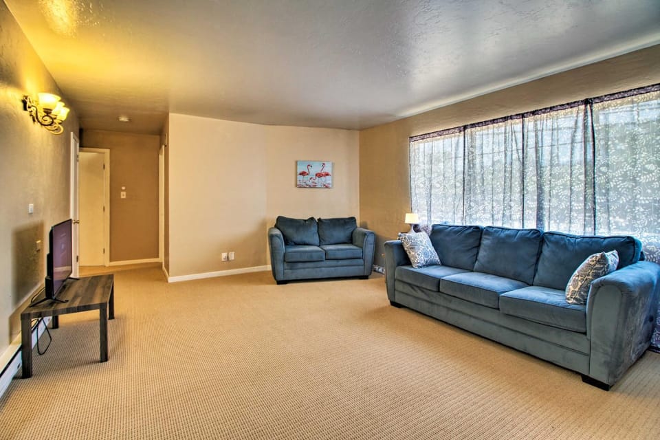 Guerneville Home - Walk to the Russian River! House in Guerneville