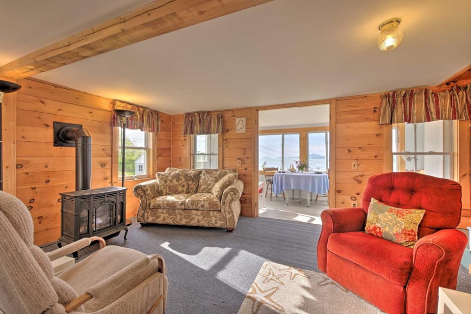Waterfront Cottage - 17 Mi to Acadia Ntnl Pk! House in Lamoine