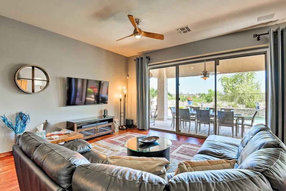 Poolside Paradise! Luxe Golf Getaway in Phoenix House in Phoenix