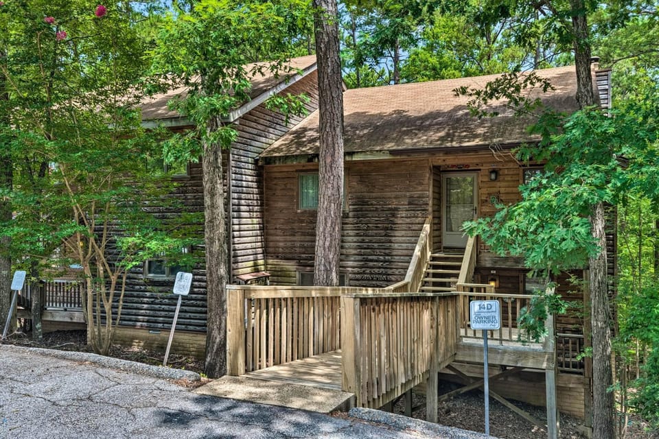 Mount Ida Condo - Walk to Lake Ouachita! House in Lake Ouachita