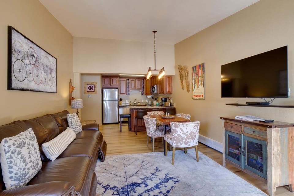 Walk to Copper Mountain Lifts: Mtn-View Condo House in Copper Mountain
