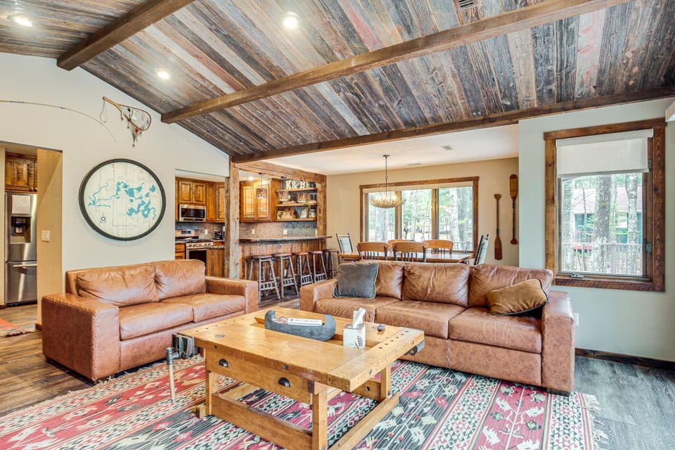 Waterfront Eagle River Lake Home w/ Boat Dock House in Wisconsin