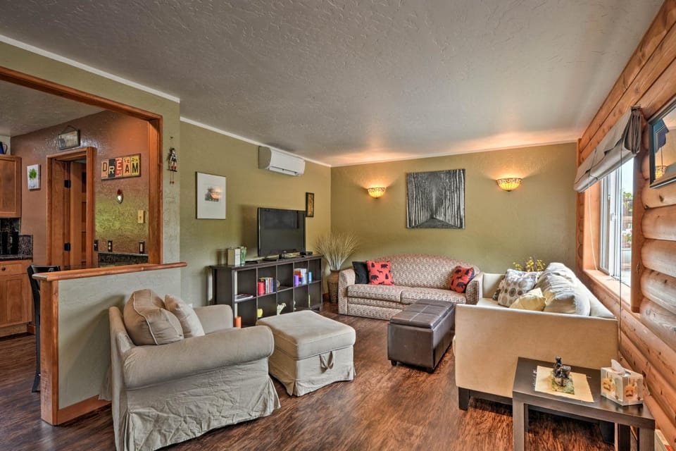 Gold Beach Apartment with Activities - 2 Mi to Ocean Apartment in Oregon