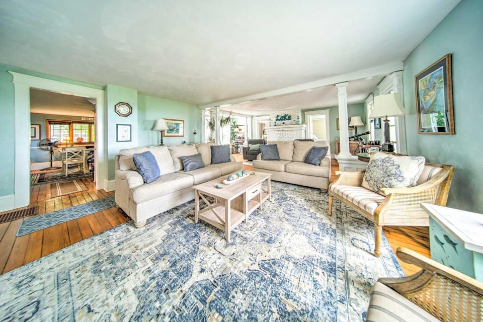 Private Waterfront Lake Erie Home with BBQ Patio House in Lake Erie