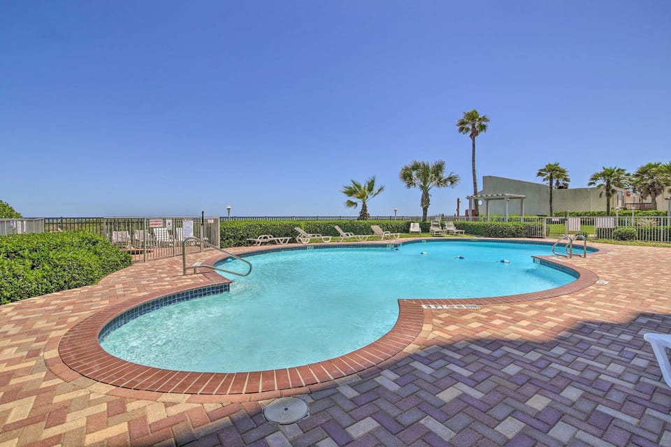 Sunny Oceanfront Condo on South Padre Island Beach House in South Padre Island
