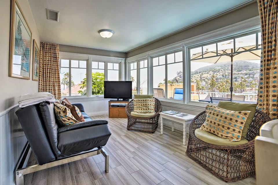 Ocean-View Home - Walk to Avalon City Center! House in Avalon