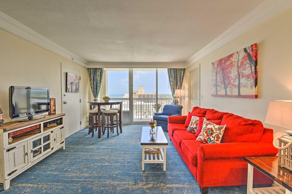 Daytona Beachfront Condo w/ Ocean View House in Holly Hill