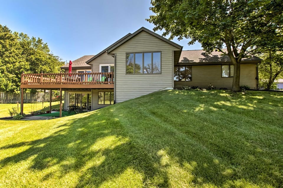 Family Home w/ Deck, Yard, Dock on Rock River House in Janesville