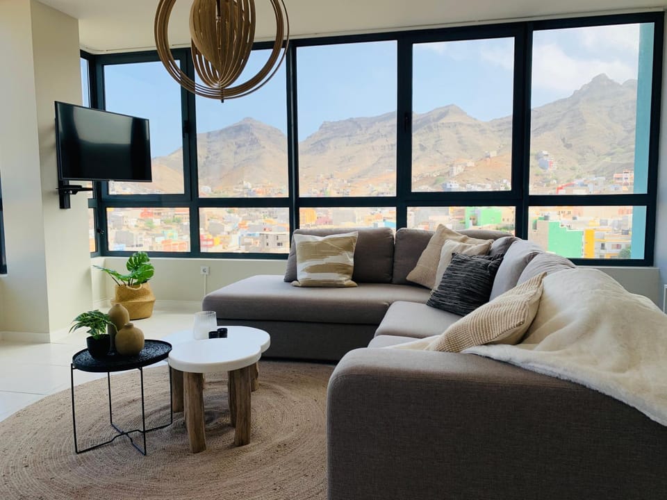 Living room, Mountain view