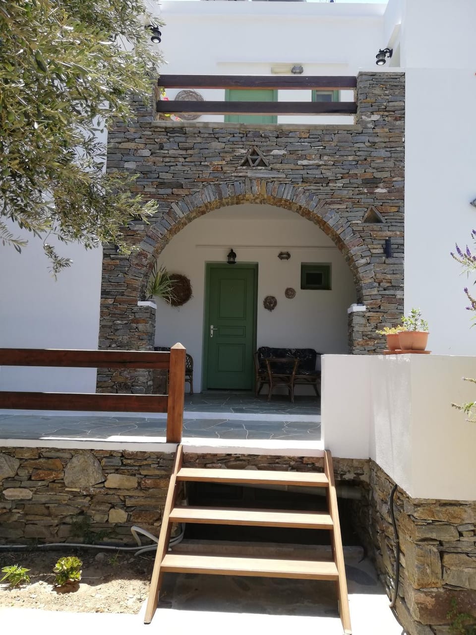 Facade/entrance, Garden view