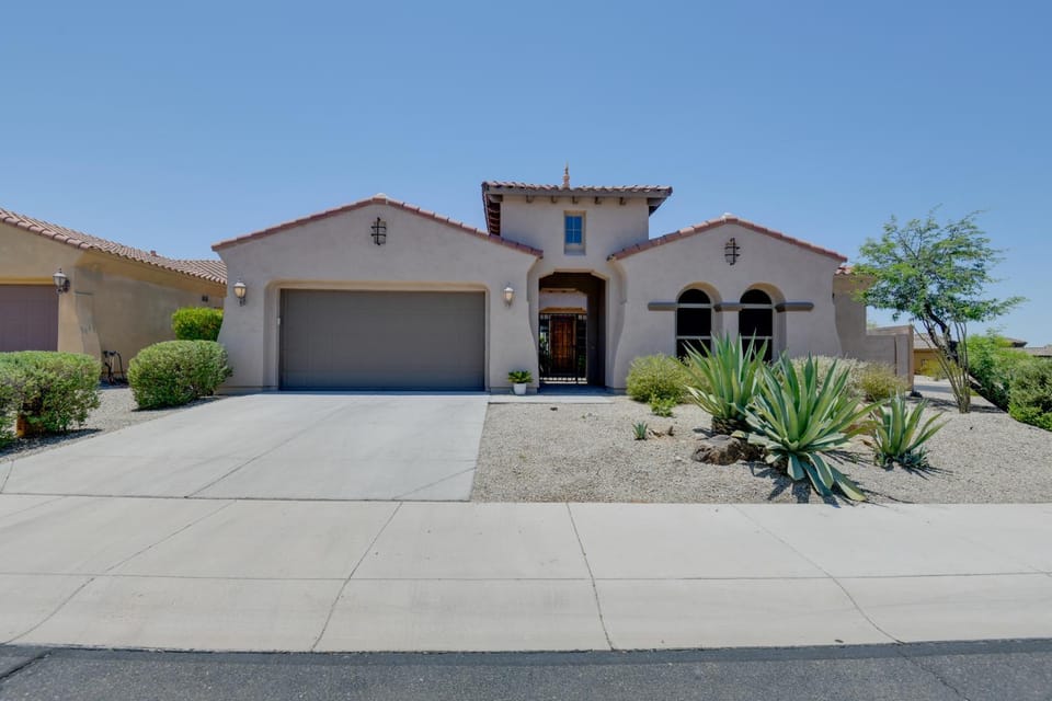 Group-Friendly Estrella Gem: Hike, Cheer & Explore House in Goodyear