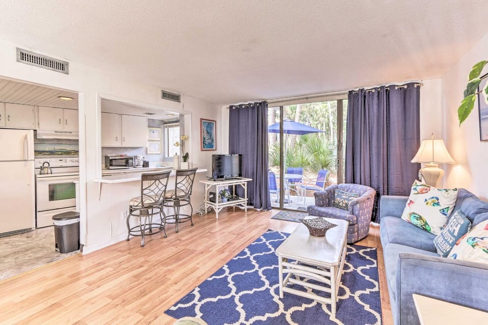 Patio & Walk to Beach: Hilton Head Island Townhome House in South Forest Beach