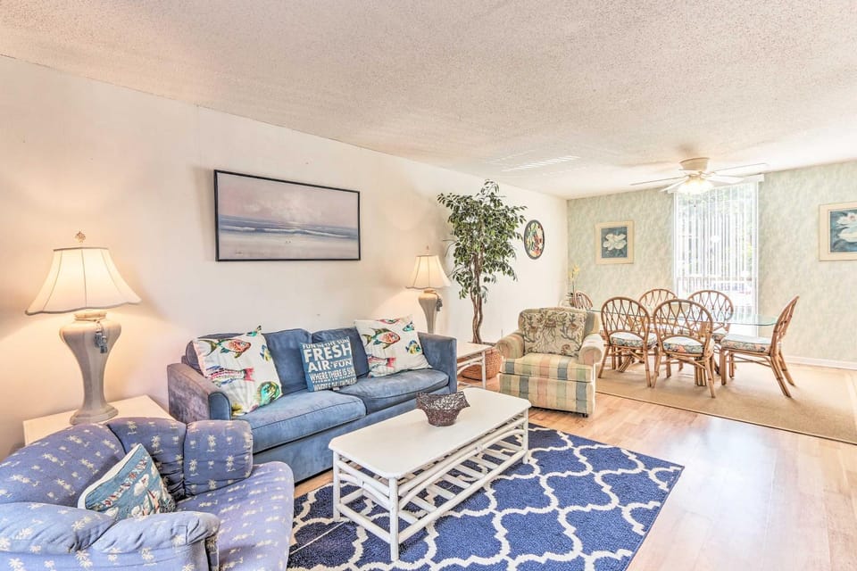 Patio & Walk to Beach: Hilton Head Island Townhome House in South Forest Beach