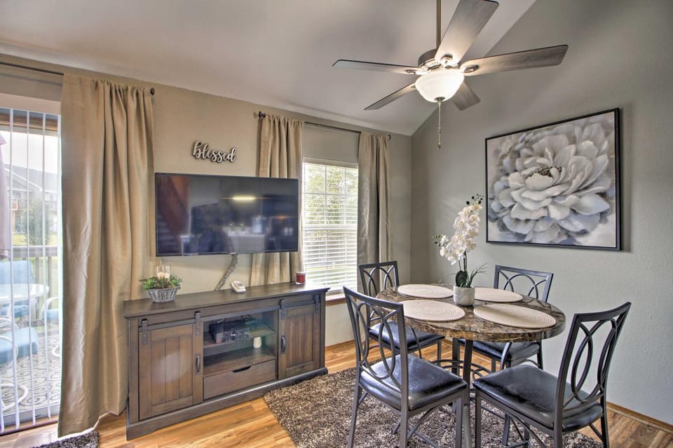 Branson Resort Condo w/ Lake Taneycomo Access! House in Branson