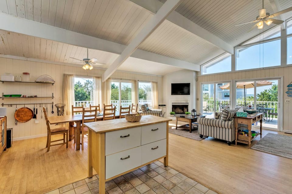 Westhampton Beach Home w/ Deck + Ocean Views! House in Long Island