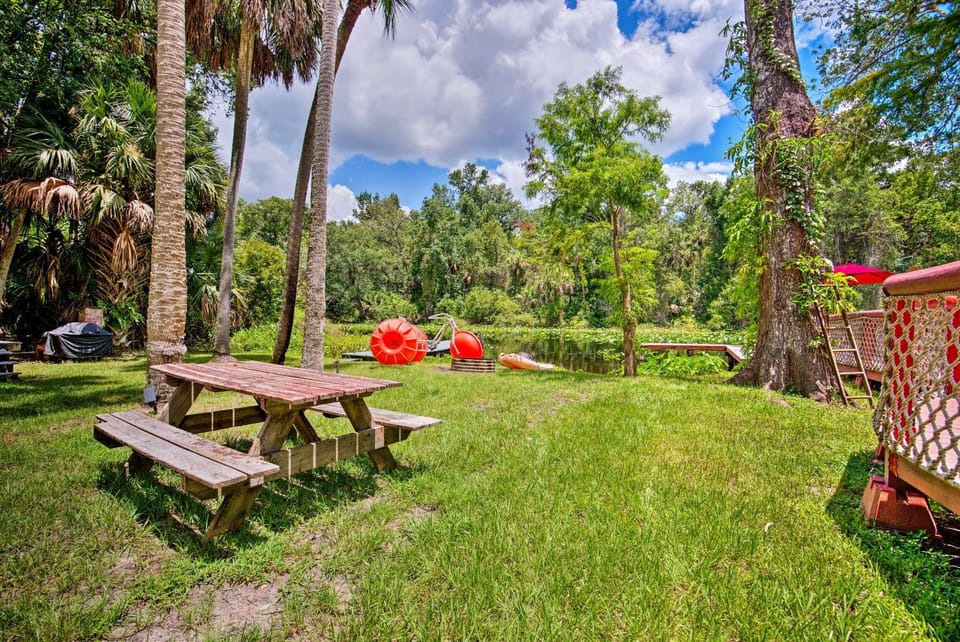 Riverfront Apopka Cabin: Paddle & Relax Cabin in Apopka