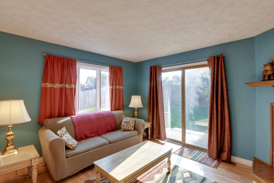 Charming Anchorage Home w/ Grill + Deck! House in Spenard
