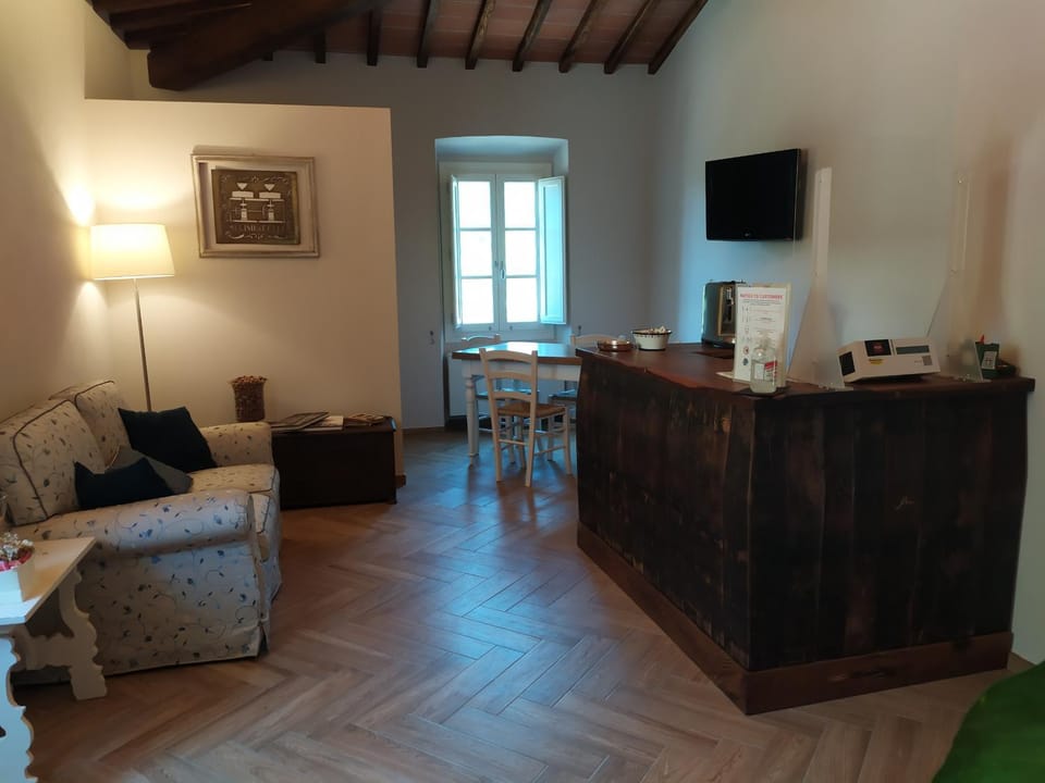 Communal lounge/ TV room, TV and multimedia