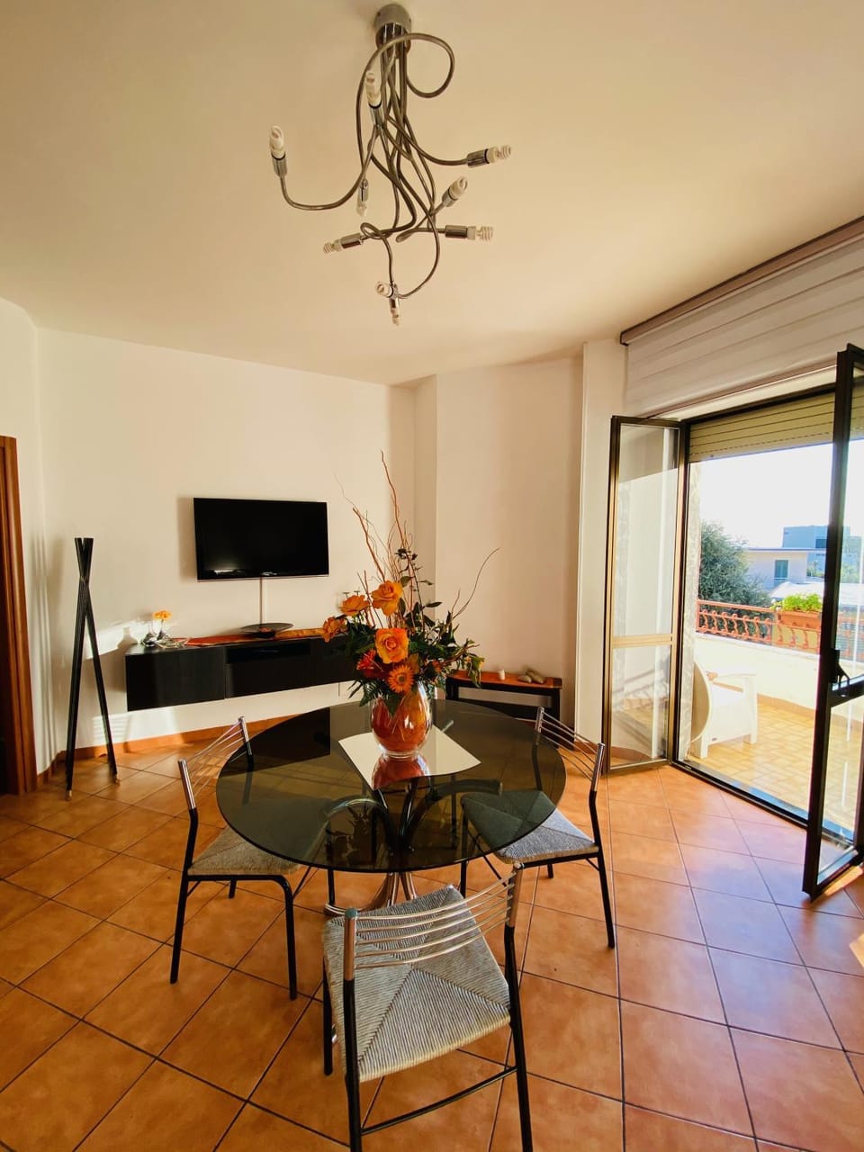 Living room, Dining area