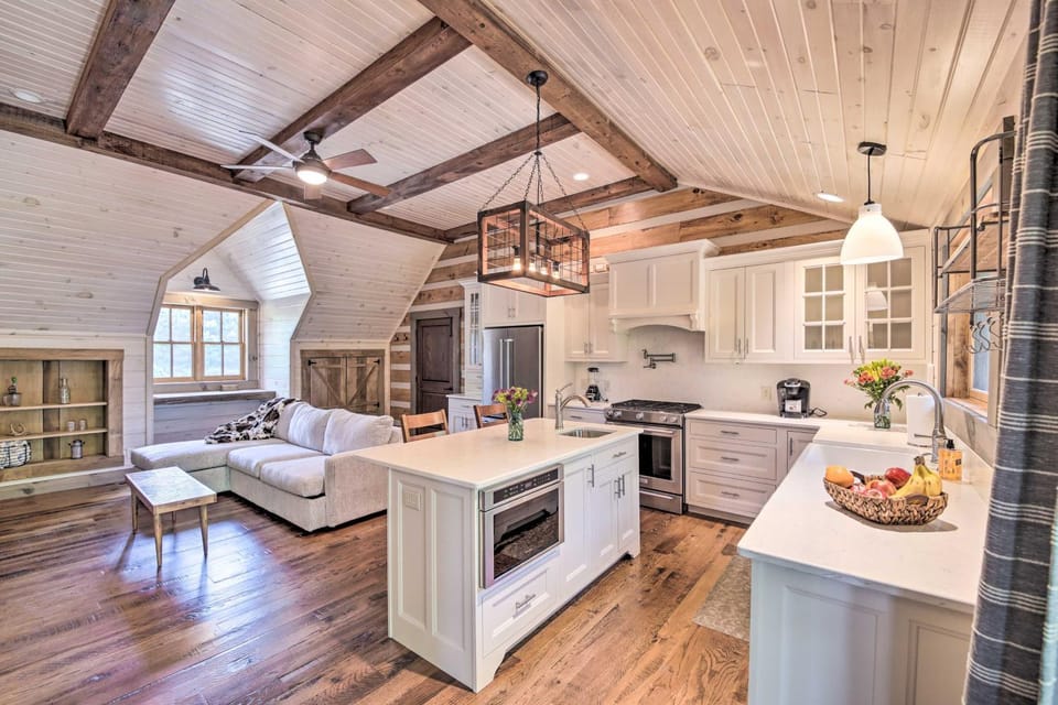 Bloomington Cabin, Mins to Campus/Lake Monroe Cabin in Indiana