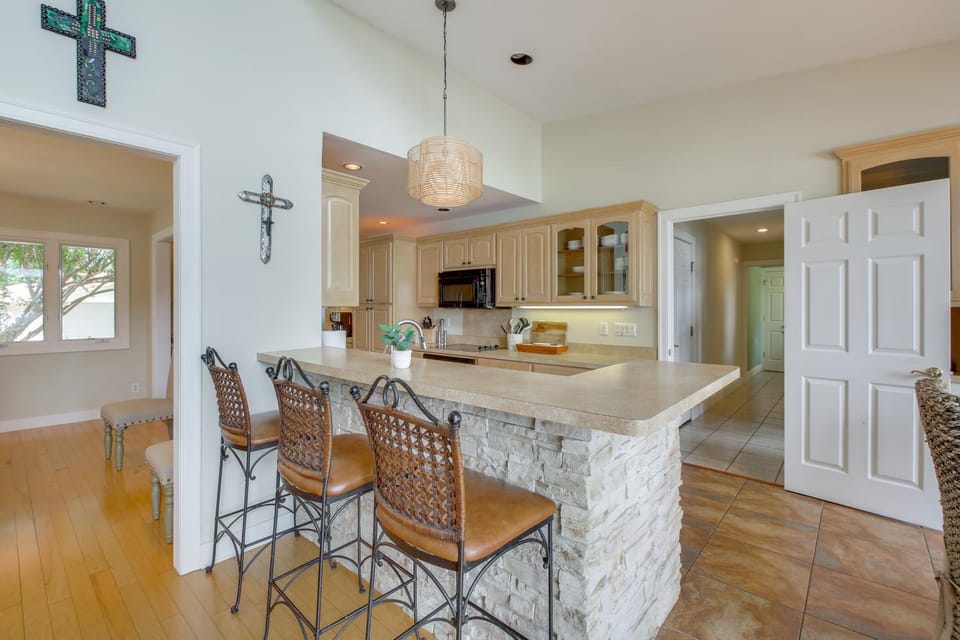 Boat Dock, Personal Watercraft: Lake Hamilton Home House in Hot Springs