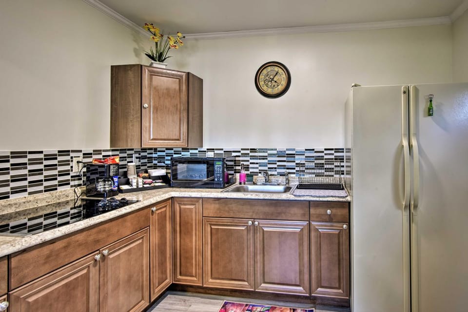 8 Mi to Universal: Orlando Studio w/ Fire Pit! Apartment in Orlando