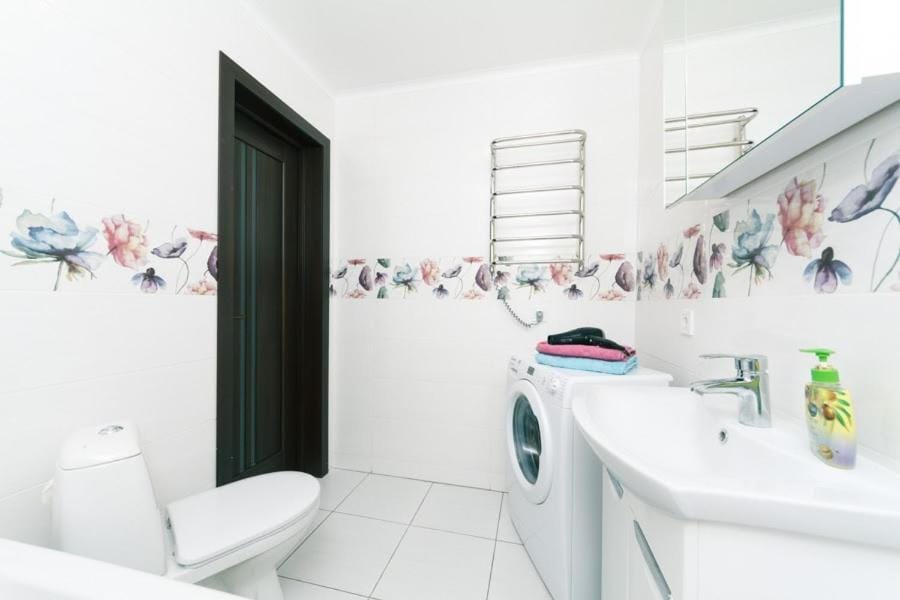 2к метро Харьковская Позняки низкий этаж Вода и отопление Apartment in Kiev City - Kyiv