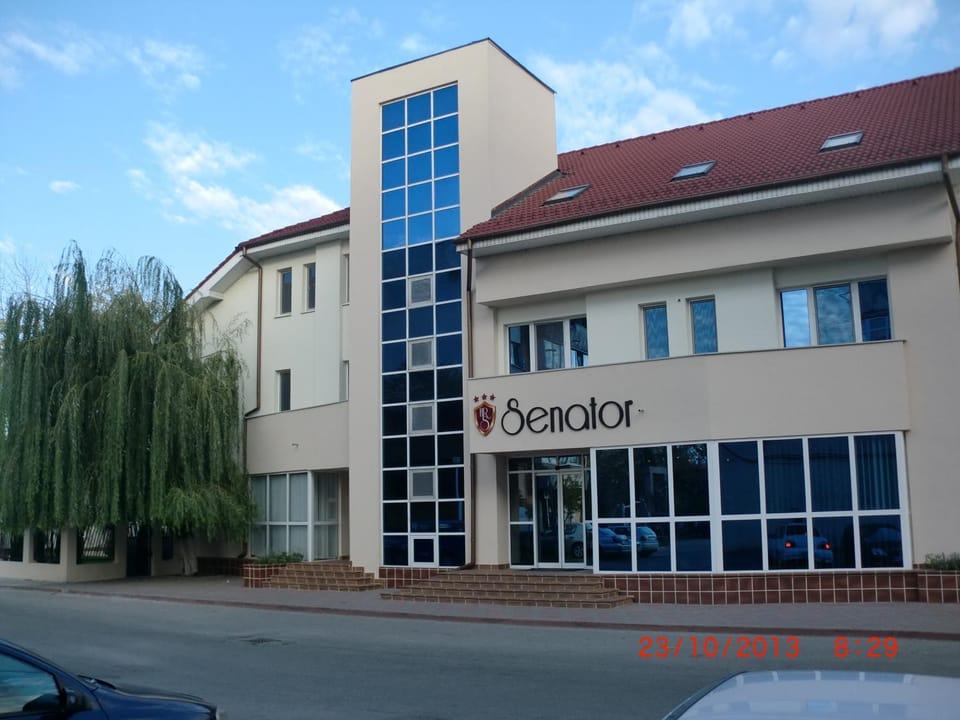 Facade/entrance, Facade/entrance