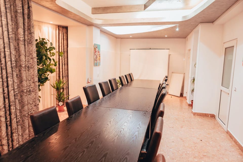 Meeting/conference room