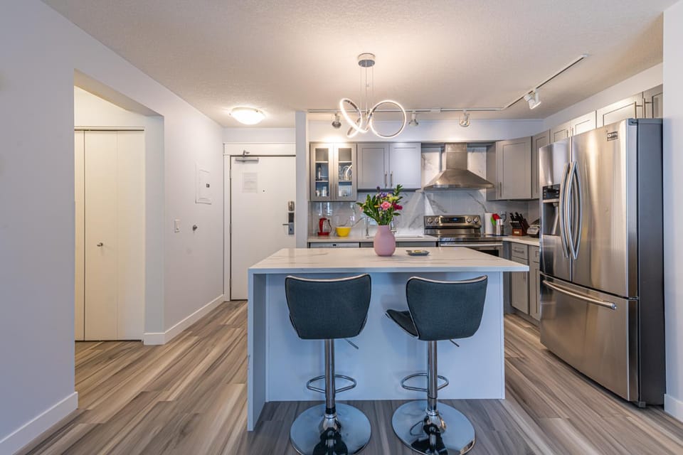 Anniversary and Honeymoon 1 Bedroom Suite 168 Apartment in Canmore