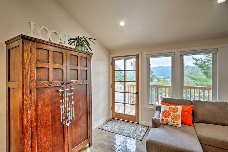 'Coastal Soul' Arcata Area California Home House in Blue Lake