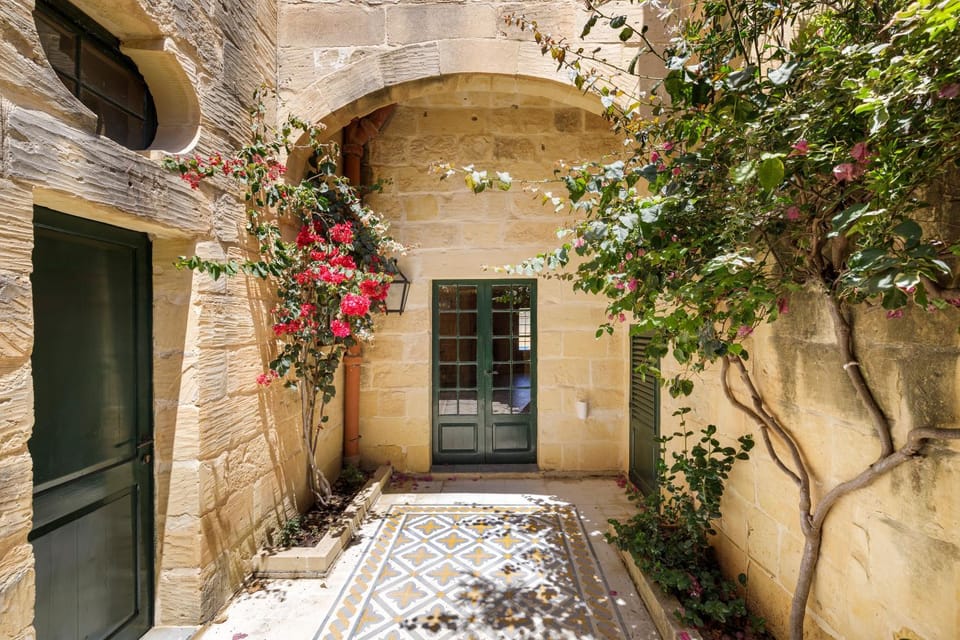 Inner courtyard view