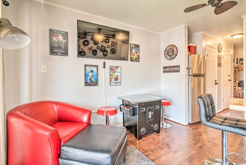 Beachfront Corpus Christi Condo w/ Arcade Room! House in Nueces County