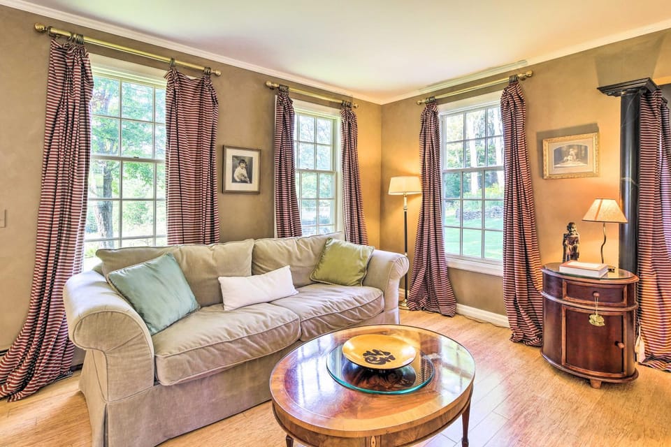 Lovely Brookfield Home w/ Private Deck & Views House in Vermont