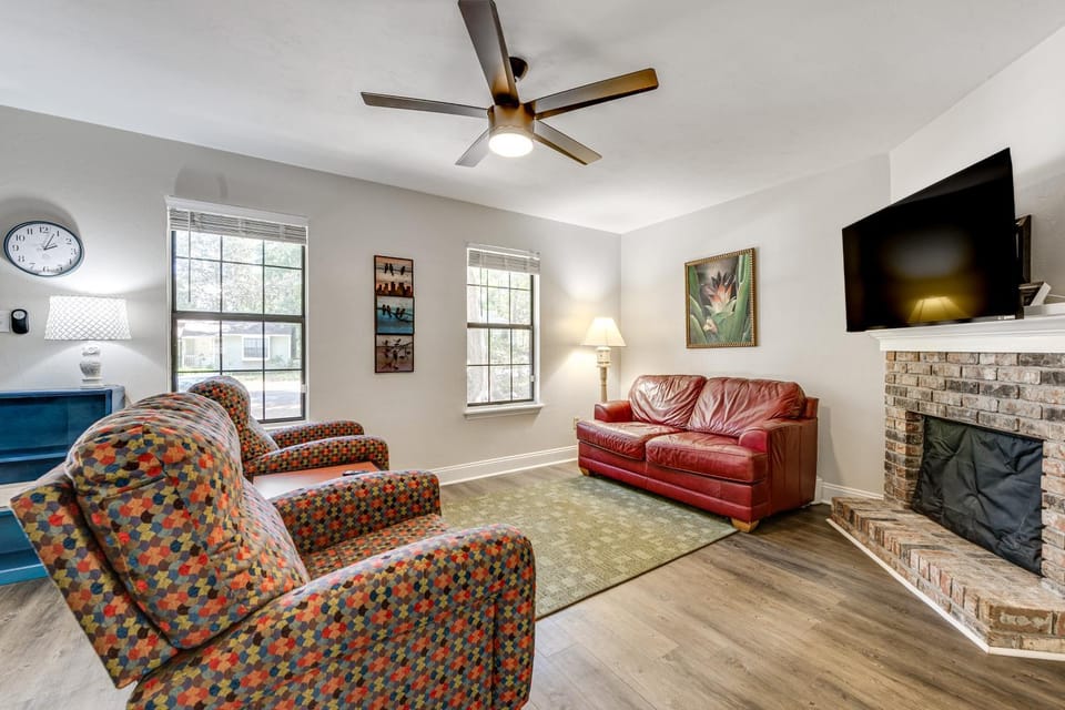 Charming Tallahassee Townhouse ~ 3 Mi to FSU! House in Tallahassee