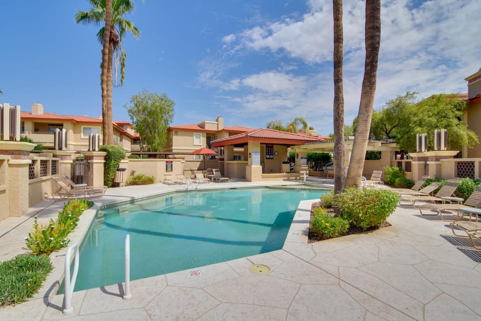 North Phoenix Gem w/ Courtyard & Pool Access House in Phoenix