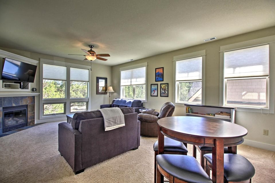 Redmond House w/ Community Amenities Access House in Oregon